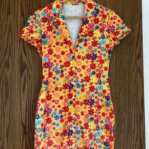 Super retro yellow flower mini dress
